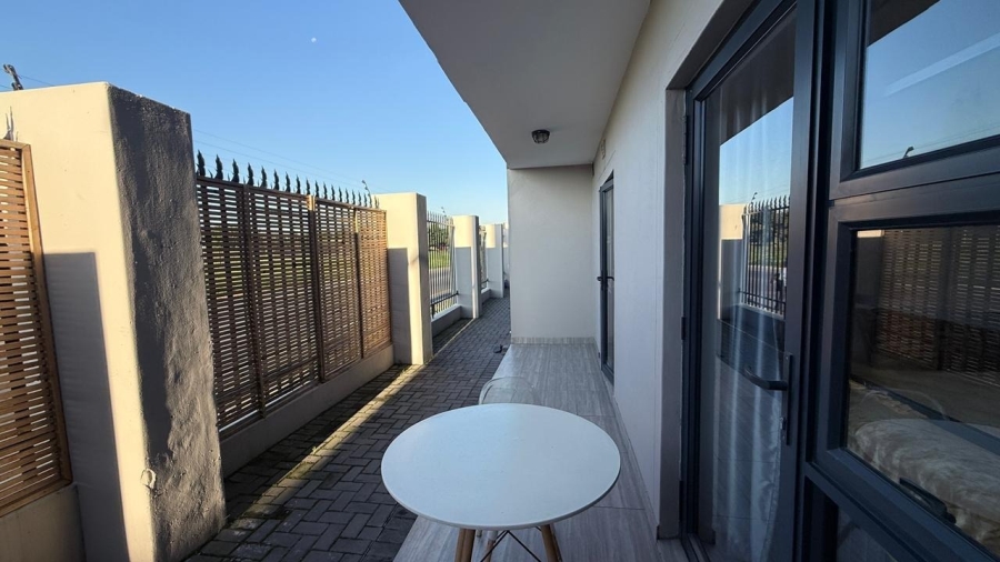 To Let 2 Bedroom Property for Rent in Parklands North Western Cape